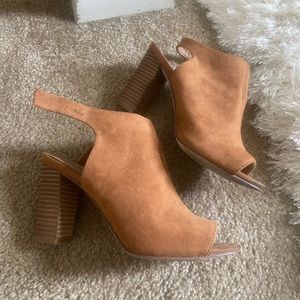 Brown suede Steve Madden Heels